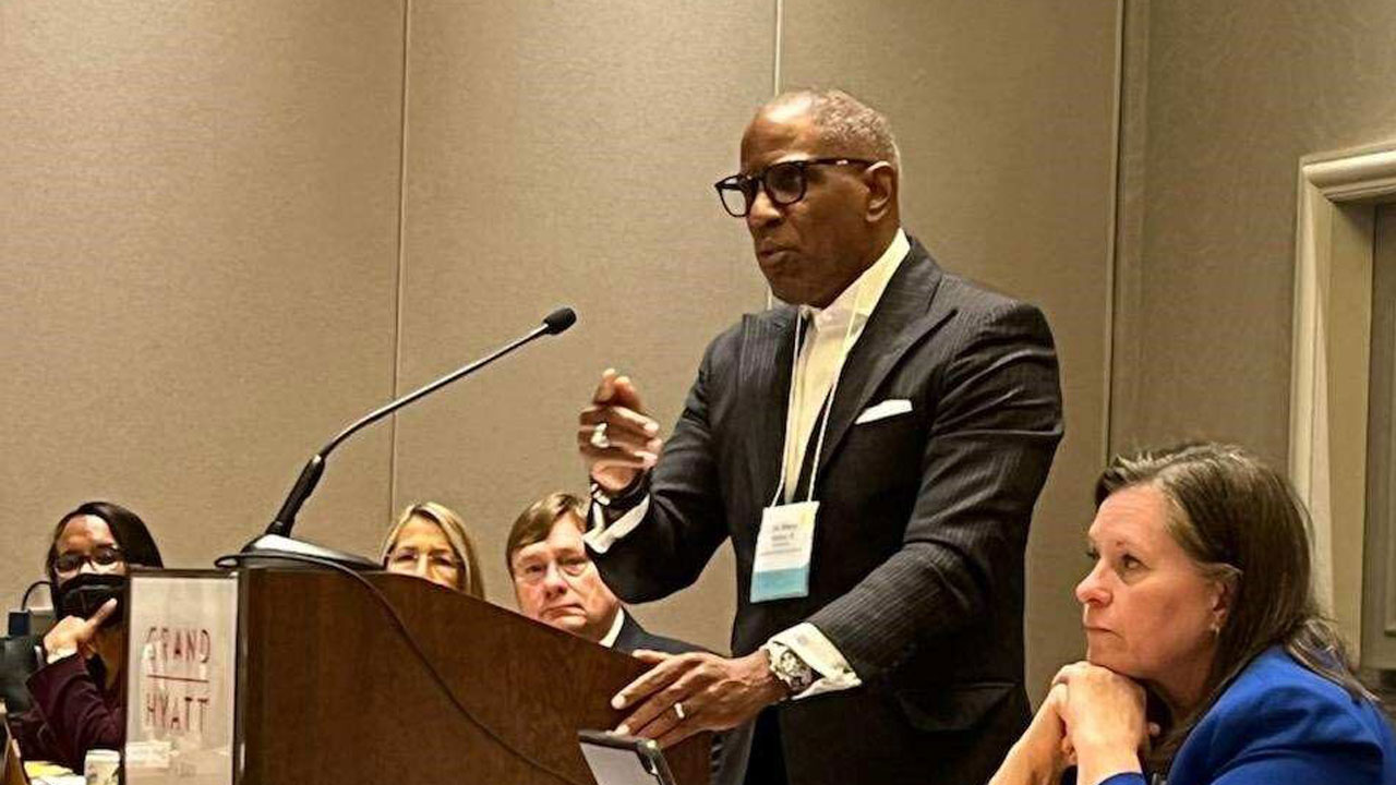 Miami-Dade Schools Vice Chair brings down the house during scorching speech on NSBA